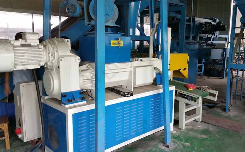 湖南聚氨酯泡沫壓實機應用生產線2